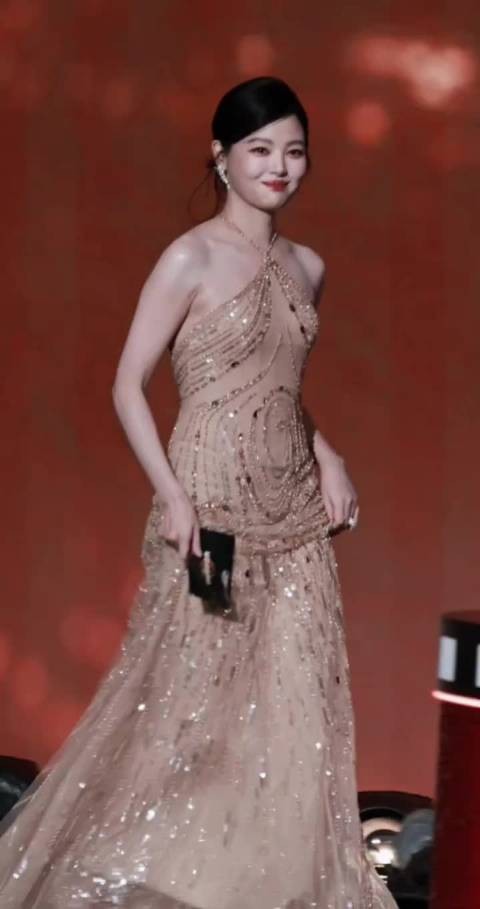 红气养人~~意气风发~梦回柏林,辛芷蕾20岁