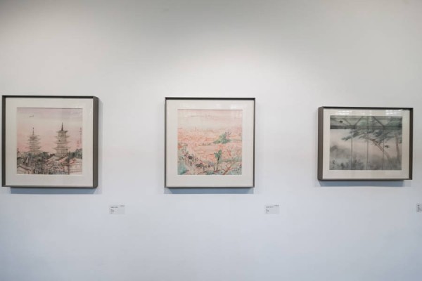 丘挺个展“抬头见喜”：一场意外脚伤带来的视觉叙事