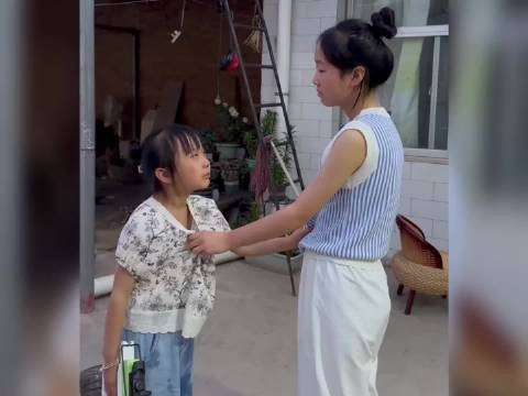 要不说你俩是亲母女,一个比一个犟,就算再生气还知道一致对外