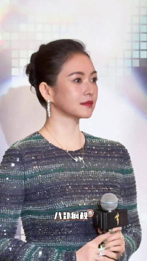 说实话，就是胖了，但是，即使胖了，也一样风韵犹存