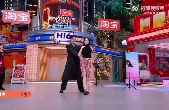 迪丽热巴跳舞也太美了叭,姐姐真是全能,什么方面都能特别完美啊啊啊啊