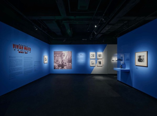 隐秘摄影天才薇薇安·迈尔个展《未见之作》登陆上海,跨越半世纪的视觉对话启幕
