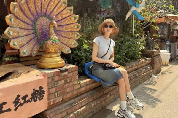 搜狐娱乐讯 近日，一组宋茜的美照曝光。