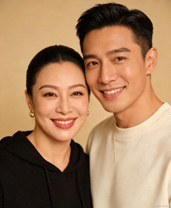 三亚梦幻同框!钟丽缇夫妇偶遇张纪中一家,现场画面太温馨