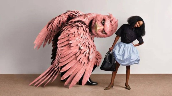 Prada广告大片“撞衫”《神雕侠侣》