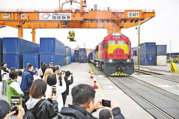 全国主流媒体摄影记者重庆行活动启动