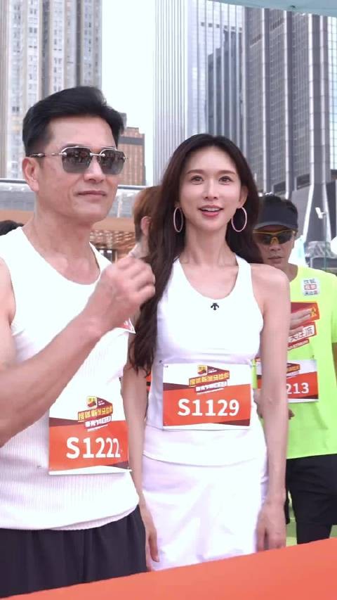 妈耶 70岁的吕良伟跟51的林志玲