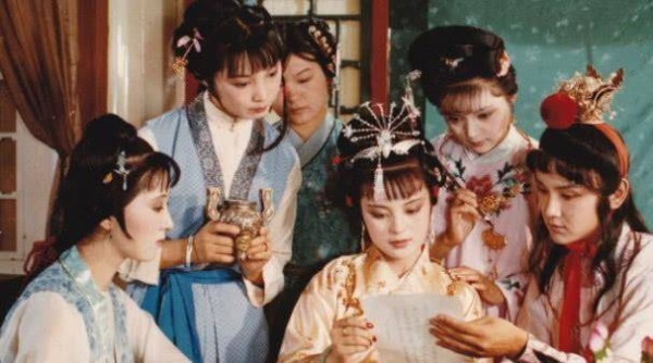 曹雪芹是如何写出经典作品《红楼梦》的?他想告诉后人什么?