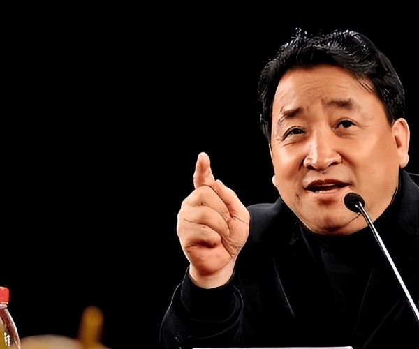 曾经相声界泰斗姜昆,如今最愁的不是事业,而是40多岁未嫁的女儿