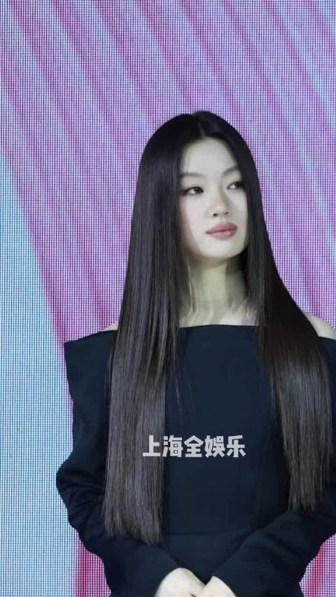 单依纯演唱会风波后出席线下活动,大家感觉状态如何