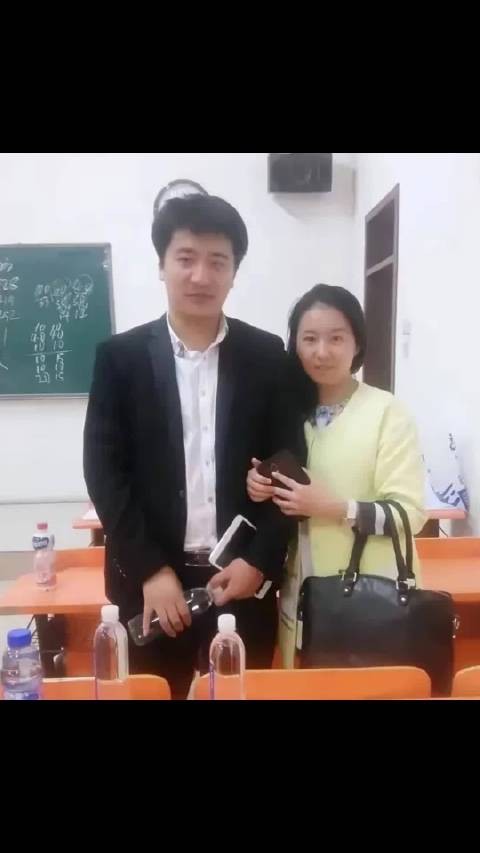 张雪峰健康状况引关注，妻子被指疏于照料