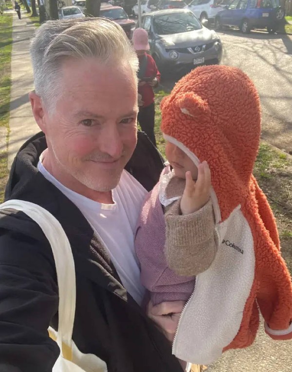 夏克立称自己并未再婚，和二宝母亲是共同抚养的关系