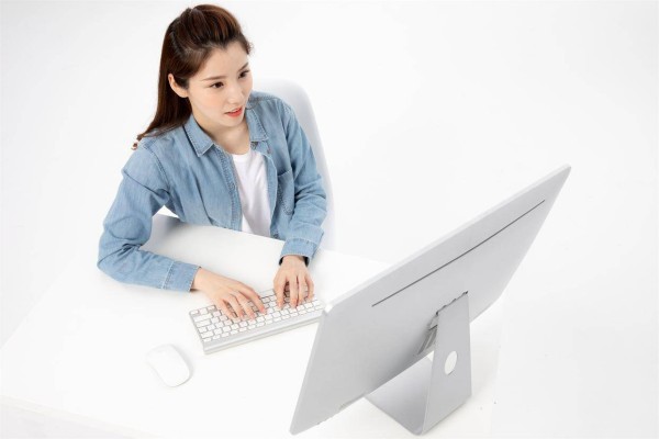 女人把你当成情人看待，才会允许你“越界”，很真实