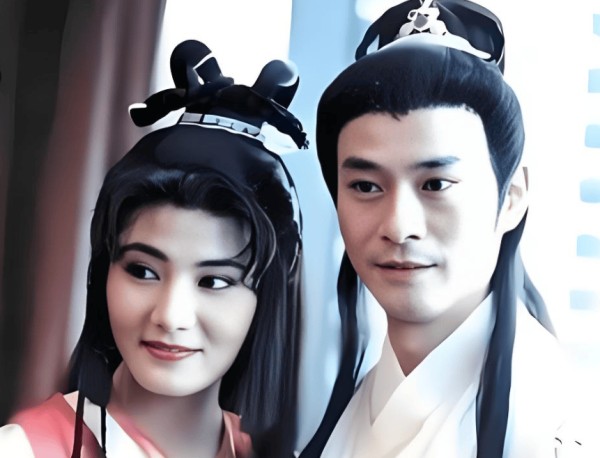 金庸把最难听的名字给了她,小时候听着可爱,长大后读出来都脸红