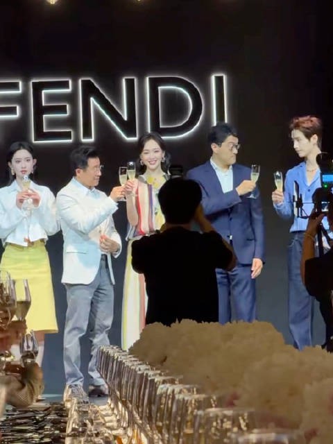 唐嫣孟子义何与亮相fendi晚宴，高颜值同框养眼