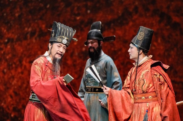 北京人艺话剧《张居正》在香港首演 深化京港文化交流