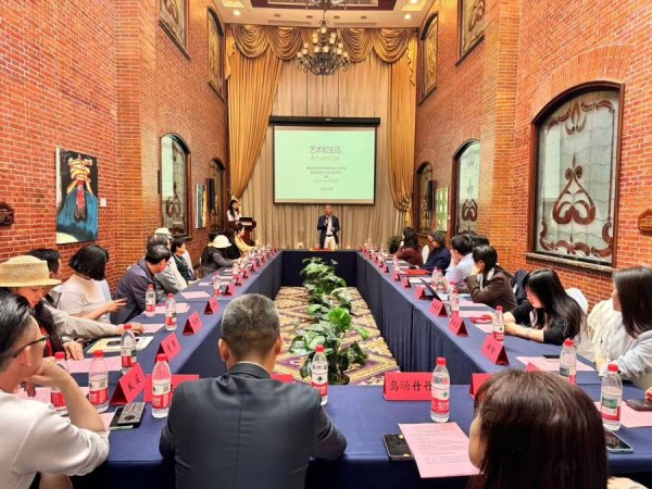 “逍遥海上”，这位华裔艺术家为北外滩度身定制这件作品