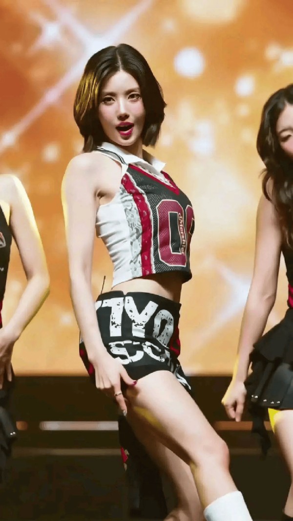 权恩妃舞台名场面盘点:实力舞者的高光时刻,每一场都惊艳全网