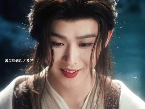 螭吻大人，这眼神简直要溺出蜜来啦