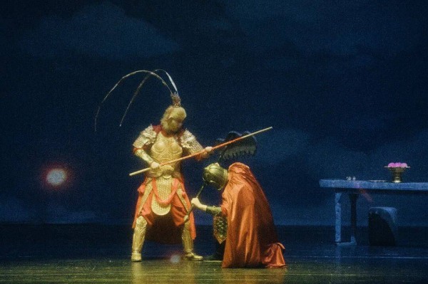 俺老孙来也 | 新国潮互动式舞台剧《孙悟空大闹天宫》带冰城小观众“上天入地”