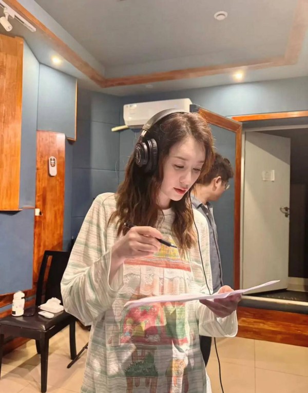 李小冉疑回应退出《浪姐》传闻：会努力赶上优秀的姐姐们