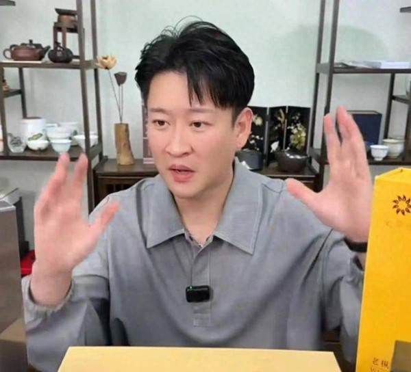 董浩采访曹云金，两字评价其为人，字字不提郭德纲，却字字提醒他