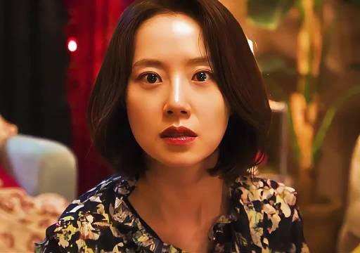 女人每天拿隔壁邻居的快递，结果让人意想不到