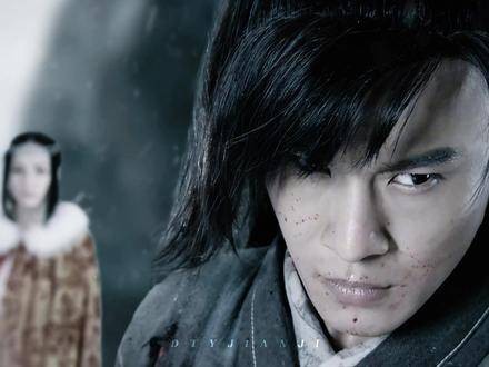 欧阳少恭这人，骨子里透着天蝎座的幽邃与缜密，连眼神都写满对美的执念