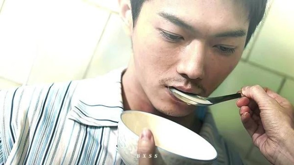 许凯《方圆八百米》演绎绝境崩溃瞬间