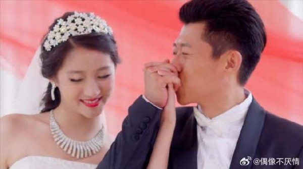 土豪夏雨追求空姐关晓彤，抱得美人归