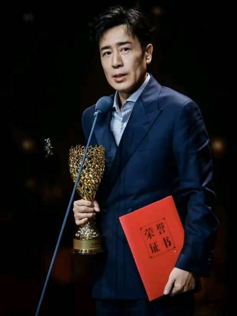 于和伟五经典角色引热议，万古碑吴过等演技获赞