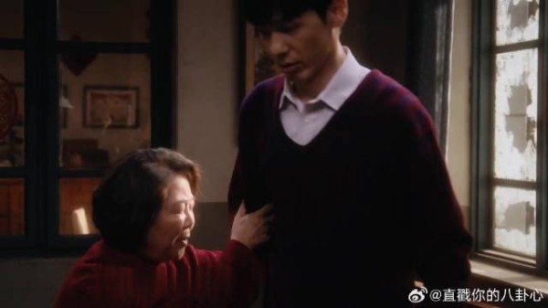 《冬去春来》章若楠 白宇 父母刚认准儿媳，女孩一通电话搅碎年味