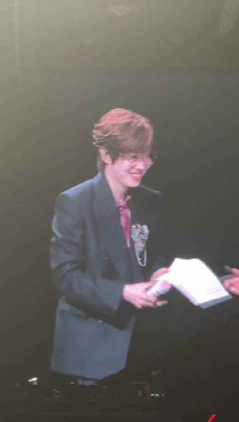 徐良邀张远赴办公室商讨时间折叠巡演