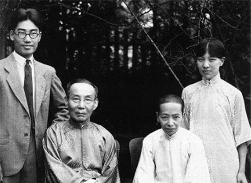 民国鄙视链：冰心讽林徽因绿茶，杨绛嫌张爱玲丑，张爱玲瞧冰心作
