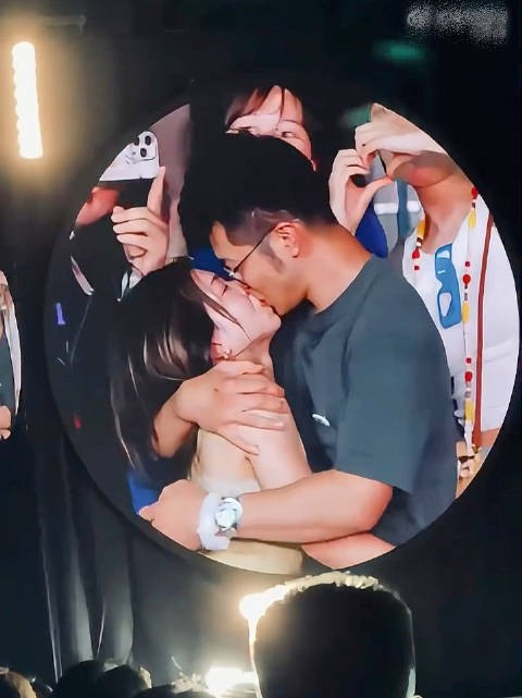 这个是在国外火了，播放量达到180万了，网友评论：爱与不爱真的很明显