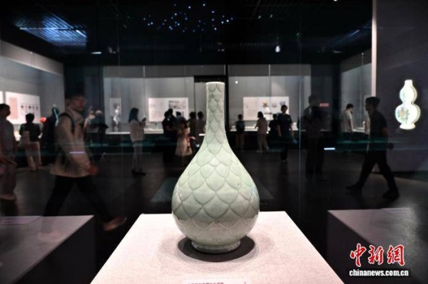 河北博物院：花映瓷韵 假期赏文博盛宴