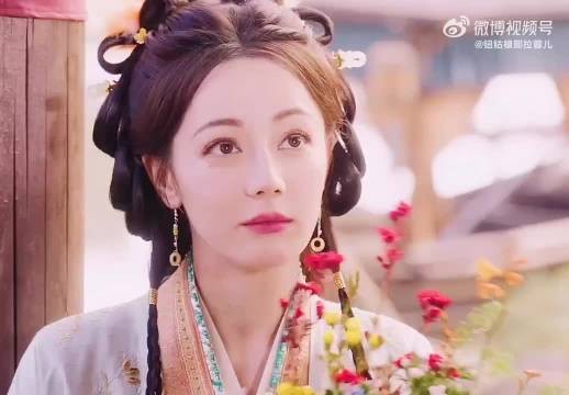 迪丽热巴陈飞宇新剧味感互换,女主尽享美食
