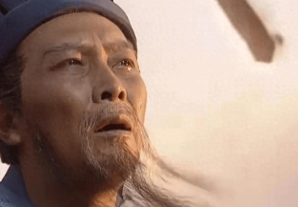 《三国演义》：诸葛亮死后，蜀汉一官员当众狂笑：苍天有眼！结果下场太解气