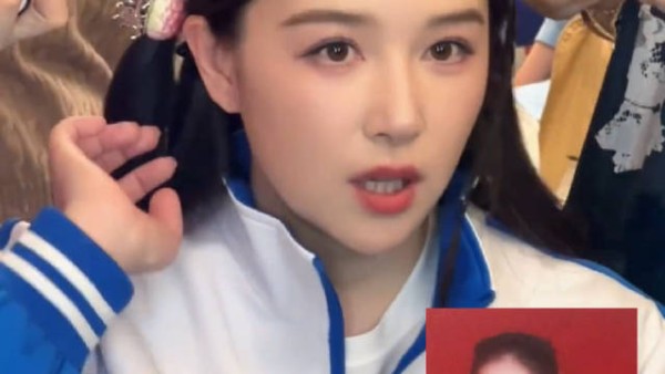 阚清子校服造型重现青春风采