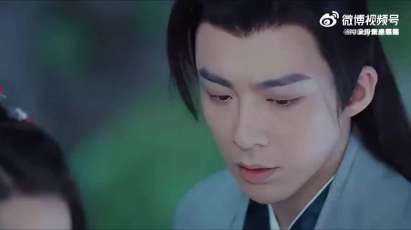 任安乐拽洛铭西出场引众人错愕