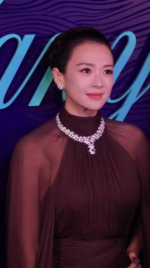章子怡成为史上首位四封金莲花影后的演员 影后的演员