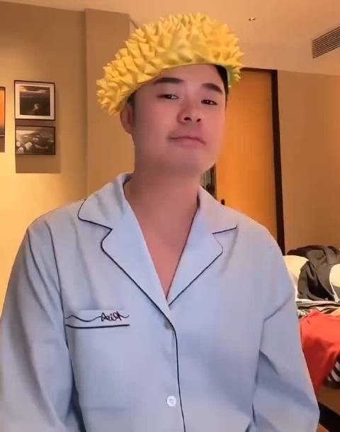 陈赫听到李晨被欺负了，眼中含泪……事情已经发展到奇怪的程度，到底何意味