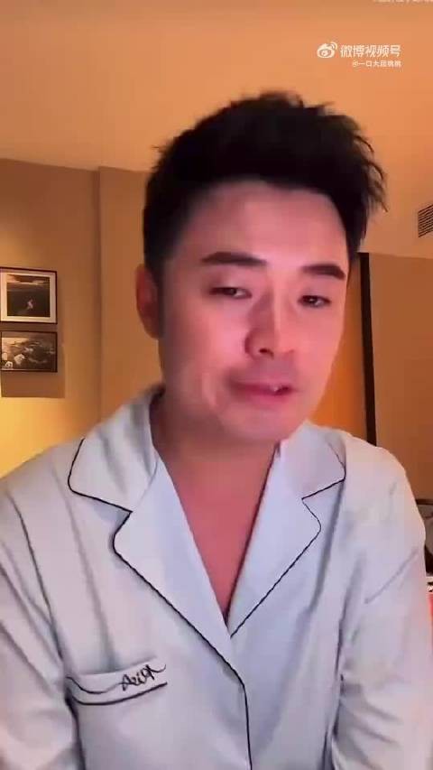 对啊这可是李晨谁能欺负他啊！他之间可是最强的大黑牛，两个人关系真好