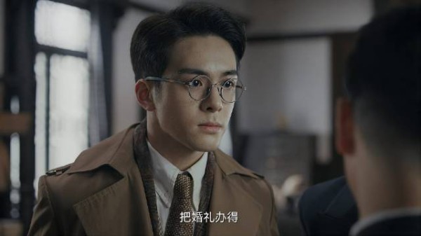 顾易中为救海沫，谎称是自己未婚妻，鬼子：你们结婚吧