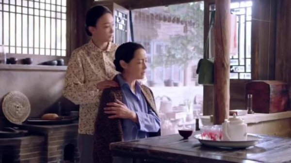 芝麻胡同:林翠卿如今儿媳孝顺伺候着，主动让牧春花去严振声屋里 何冰刘蓓王欧