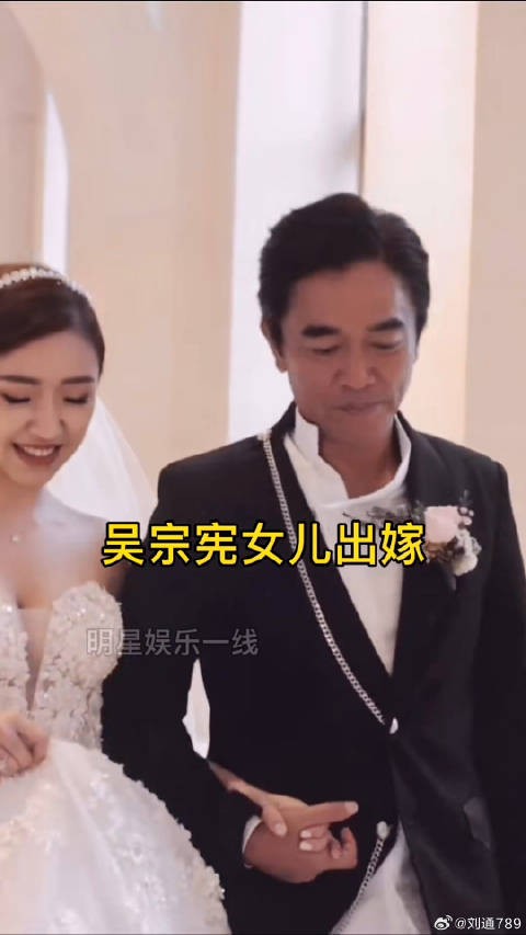 58岁李玉刚新歌好震撼 微博VC计划