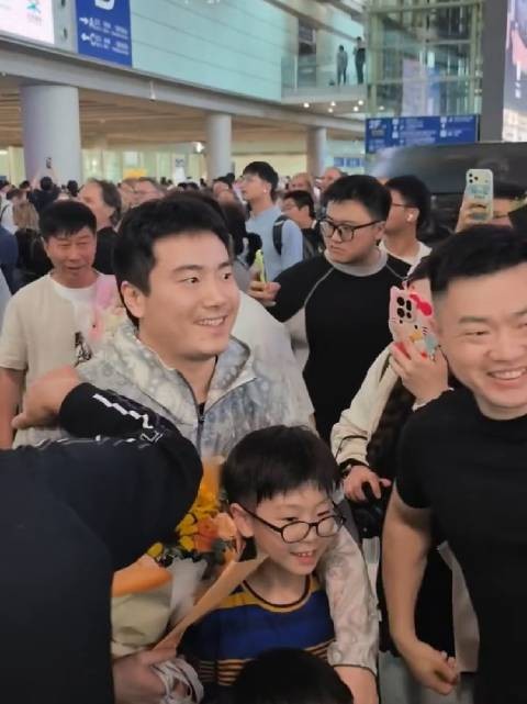 大胖这次回来感觉是不是不一样，欢迎英雄凯旋