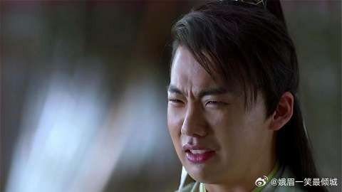 范思辙真是要钱不要命,都被姐姐打哭了,却还想着要银子