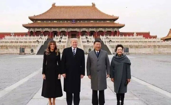 特朗普竟然学过中国画装裱？