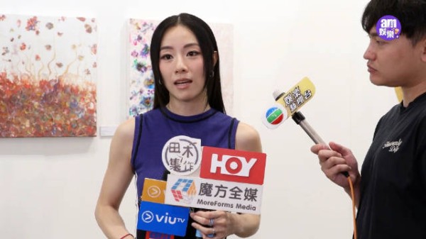邓丽欣办画展男友愿包底购画,谈吴雨霏寄养小孩自曝曾想领养